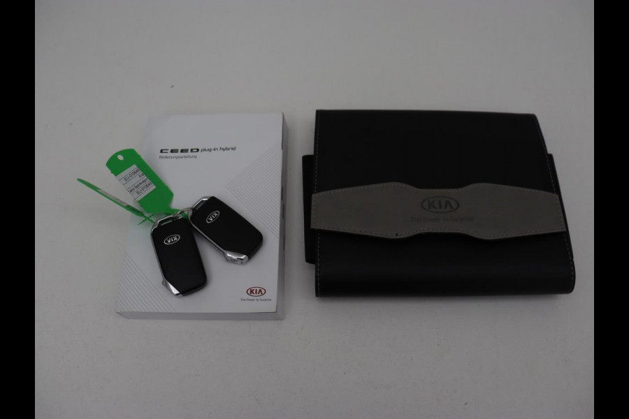 Kia Ceed 1.6 GDI PHEV DynamicPlusLine | Stoel & stuurverwarming | Adaptive cruise | Memory | Camera | Carplay | Full LED | Achterbankverwarming | Navigatie | Keyless