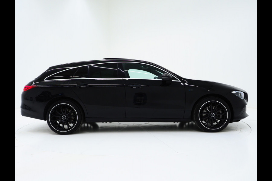 Mercedes-Benz CLA-Klasse Shooting Brake 250e Panamericana | Panoramadak | Sfeerverlichting | Leder | Camera | Widescreen | DAB