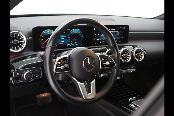 Mercedes-Benz CLA-Klasse Shooting Brake 250e Panamericana | Panoramadak | Sfeerverlichting | Leder | Camera | Widescreen | DAB