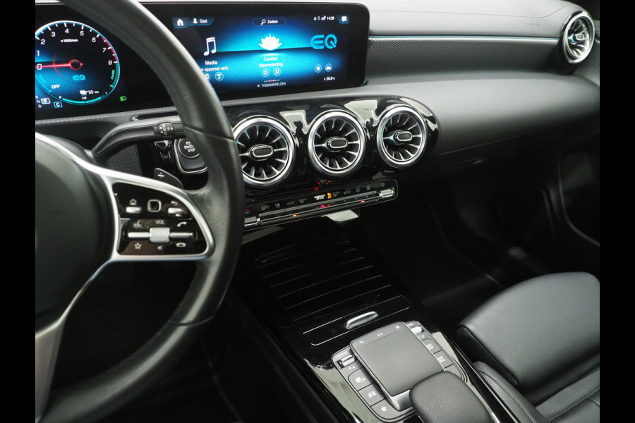 Mercedes-Benz CLA-Klasse Shooting Brake 250e Panamericana | Panoramadak | Sfeerverlichting | Leder | Camera | Widescreen | DAB