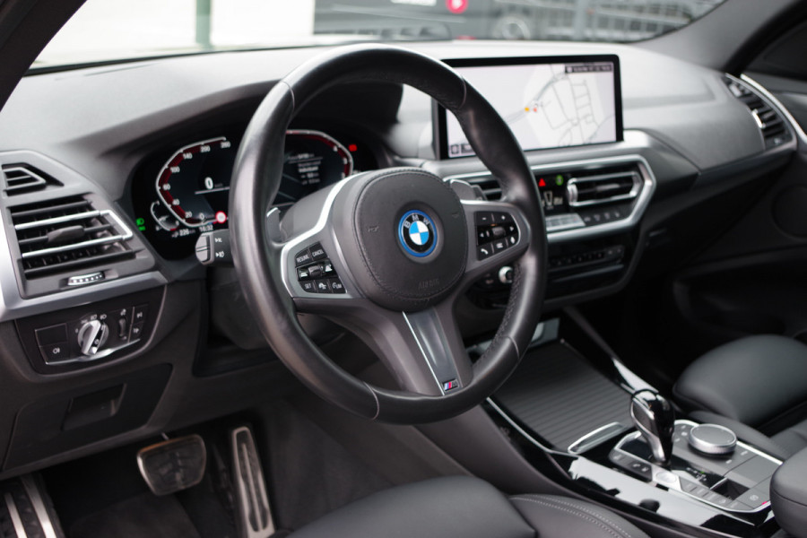 BMW X3 xDrive30e 293 PK High Executive M-sport PHEV, Trekhaak, Head-Up, Adap. Cruise Control