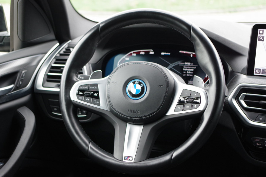 BMW X3 xDrive30e 293 PK High Executive M-sport PHEV, Trekhaak, Head-Up, Adap. Cruise Control