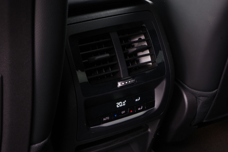 BMW X3 xDrive30e 293 PK High Executive M-sport PHEV, Trekhaak, Head-Up, Adap. Cruise Control