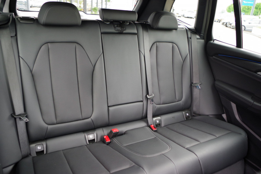 BMW X3 xDrive30e 293 PK High Executive M-sport PHEV, Trekhaak, Head-Up, Adap. Cruise Control