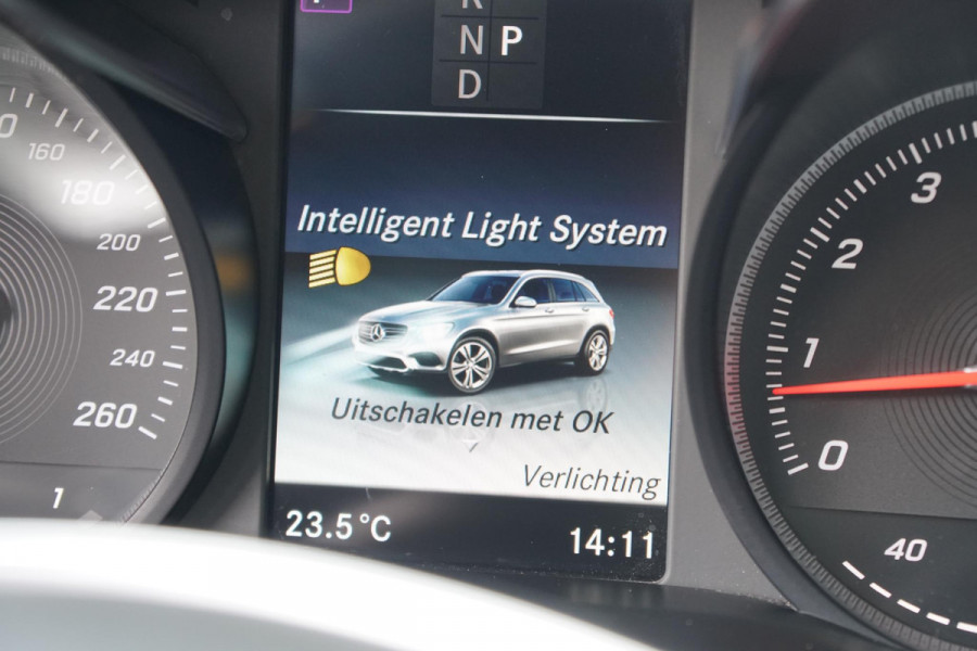 Mercedes-Benz GLC 250 4MATIC AMG + BURMESTER / LUCHTVERING / PANORAMADAK / 360 CAMERA / TREKHAAK