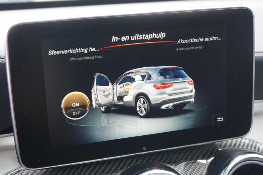 Mercedes-Benz GLC 250 4MATIC AMG + BURMESTER / LUCHTVERING / PANORAMADAK / 360 CAMERA / TREKHAAK