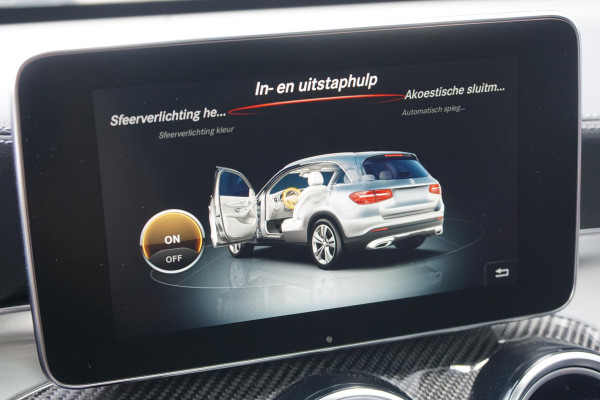 Mercedes-Benz GLC 250 4MATIC AMG + BURMESTER / LUCHTVERING / PANORAMADAK / 360 CAMERA / TREKHAAK
