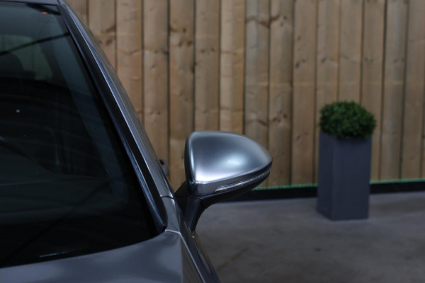 Volkswagen Golf 2.0 TSI 4Motion R *Pano*Individual kleur*Dynaudio*Leder*