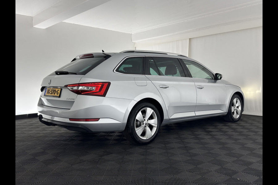 Škoda Superb Combi 1.6 TDI Clever Edition (INCL-BTW) Aut. *PANO | BI-XENON | MEMORY-PACK | NAVI-FULLMAP | HEATED-COMFORTSEATS | ECC | PRIVACY-GLASS | PARKPILOT | SHIFT-PADDLES | AMUNDSEN-AUDIO | CRUISE | TOWBAR | 17''ALU*