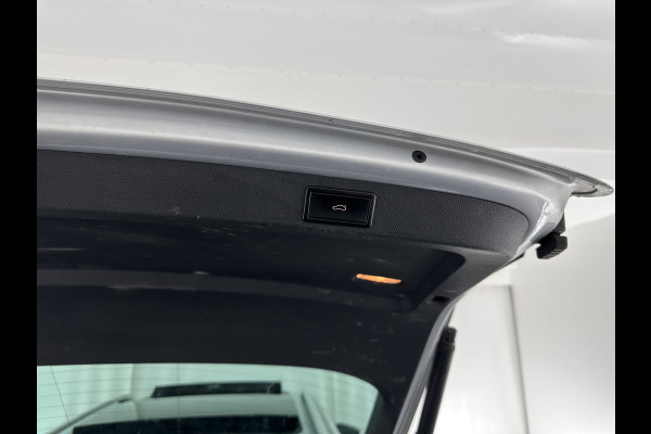 Škoda Superb Combi 1.6 TDI Clever Edition (INCL-BTW) Aut. *PANO | BI-XENON | MEMORY-PACK | NAVI-FULLMAP | HEATED-COMFORTSEATS | ECC | PRIVACY-GLASS | PARKPILOT | SHIFT-PADDLES | AMUNDSEN-AUDIO | CRUISE | TOWBAR | 17''ALU*