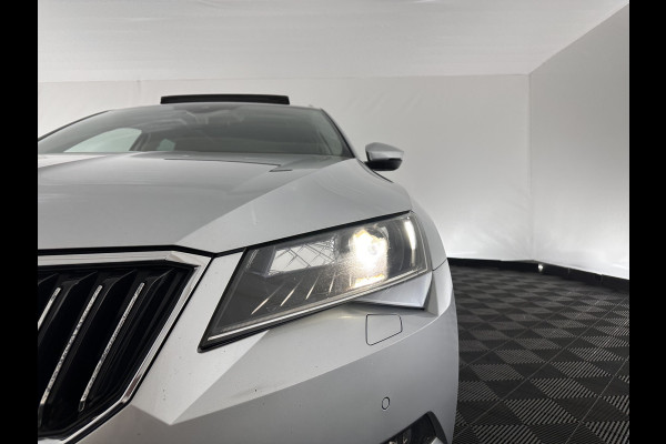 Škoda Superb Combi 1.6 TDI Clever Edition (INCL-BTW) Aut. *PANO | BI-XENON | MEMORY-PACK | NAVI-FULLMAP | HEATED-COMFORTSEATS | ECC | PRIVACY-GLASS | PARKPILOT | SHIFT-PADDLES | AMUNDSEN-AUDIO | CRUISE | TOWBAR | 17''ALU*