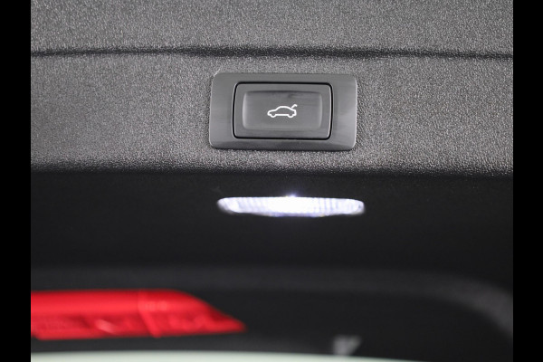 Audi A5 Avant 2.0 e-hybrid quattro S edition Competition 367pk | Panoramdak | Trekhaak | Matrix | Keyless | Adaptieve cruise controle