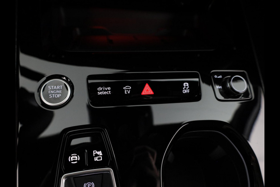 Audi A5 Avant 2.0 e-hybrid quattro S edition Competition 367pk | Panoramdak | Trekhaak | Matrix | Keyless | Adaptieve cruise controle