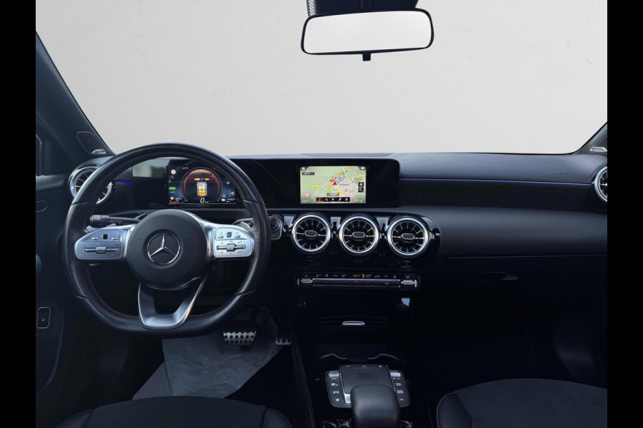 Mercedes-Benz A-Klasse 250 eAut. 218PK e AMG Line leder Pano Burmester Surround