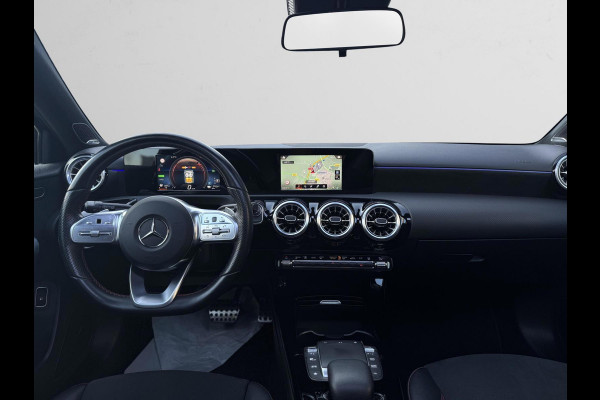 Mercedes-Benz A-Klasse 250 eAut. 218PK e AMG Line leder Pano Burmester Surround