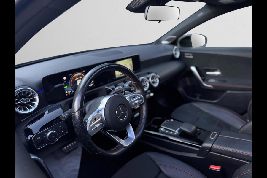 Mercedes-Benz A-Klasse 250 eAut. 218PK e AMG Line leder Pano Burmester Surround