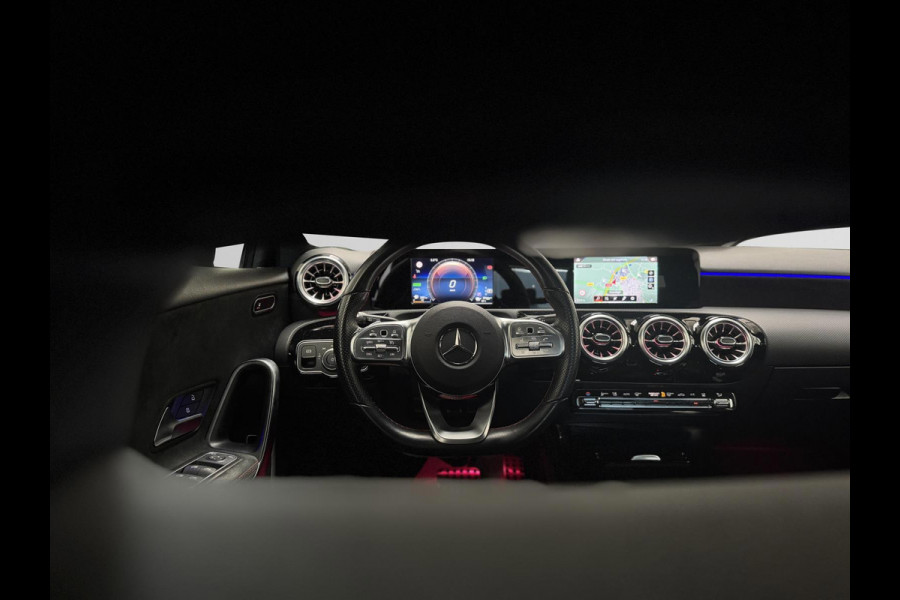 Mercedes-Benz A-Klasse 250 eAut. 218PK e AMG Line leder Pano Burmester Surround