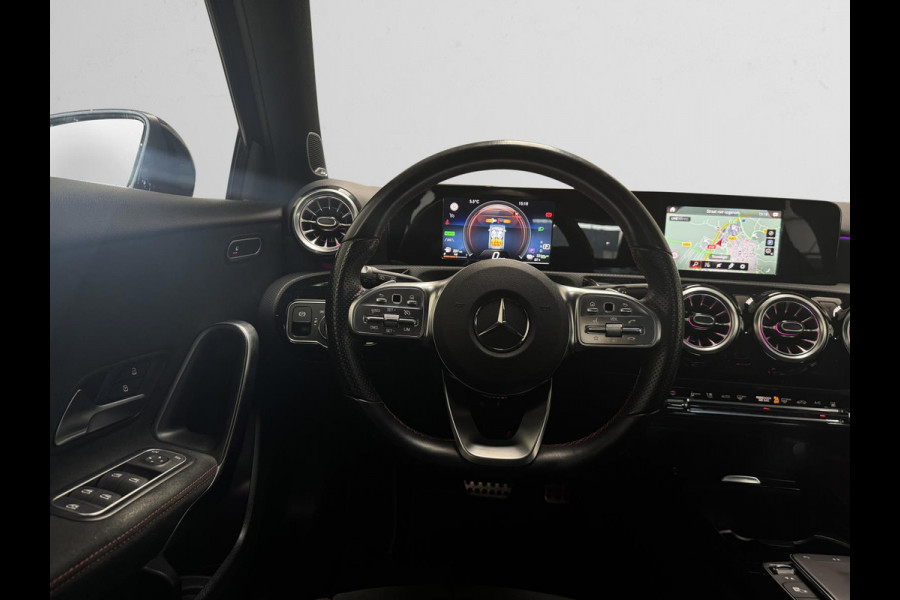 Mercedes-Benz A-Klasse 250 eAut. 218PK e AMG Line leder Pano Burmester Surround