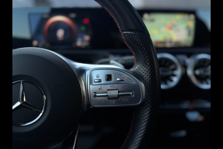 Mercedes-Benz A-Klasse 250 eAut. 218PK e AMG Line leder Pano Burmester Surround