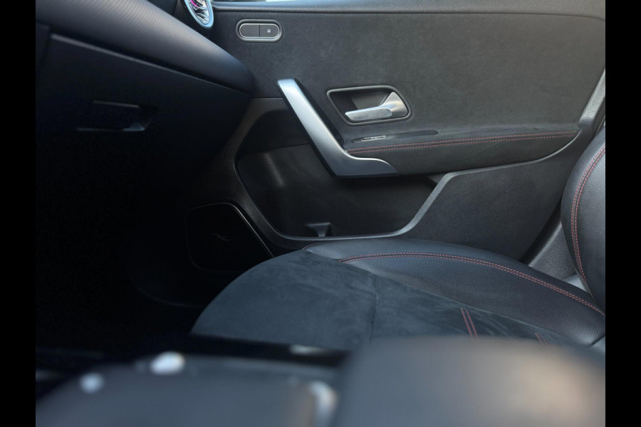 Mercedes-Benz A-Klasse 250 eAut. 218PK e AMG Line leder Pano Burmester Surround