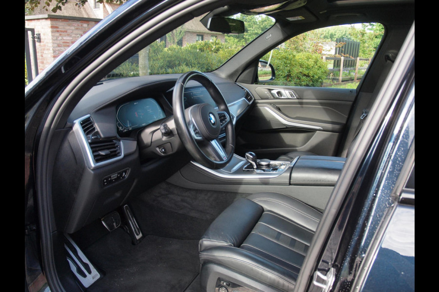BMW X5 xDrive45e High Executive | M-Pakket | Glazen Panorama-dak | Camera | NL-Auto |