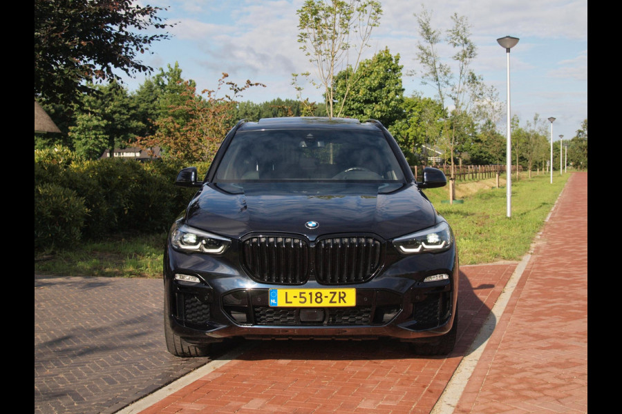 BMW X5 xDrive45e High Executive | M-Pakket | Glazen Panorama-dak | Camera | NL-Auto |