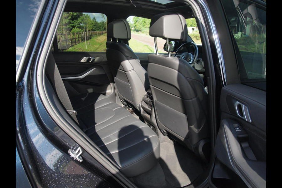 BMW X5 xDrive45e High Executive | M-Pakket | Glazen Panorama-dak | Camera | NL-Auto |