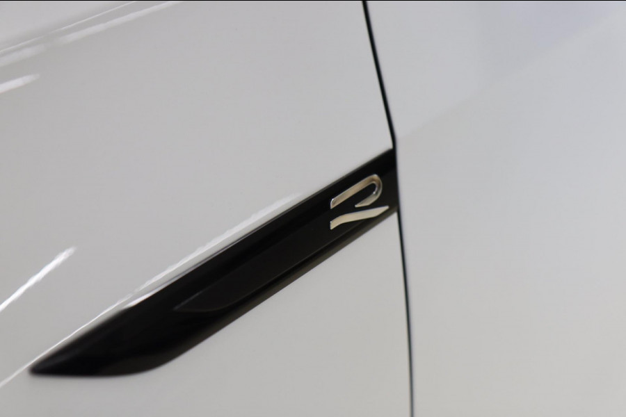 Volkswagen Golf 2.0 TSI R 4Motion Akra/Pano/Camera/Carplay/VOL