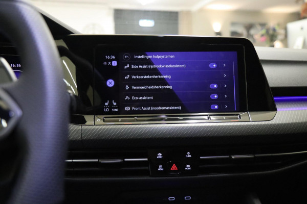 Volkswagen Golf 2.0 TSI R 4Motion Akra/Pano/Camera/Carplay/VOL