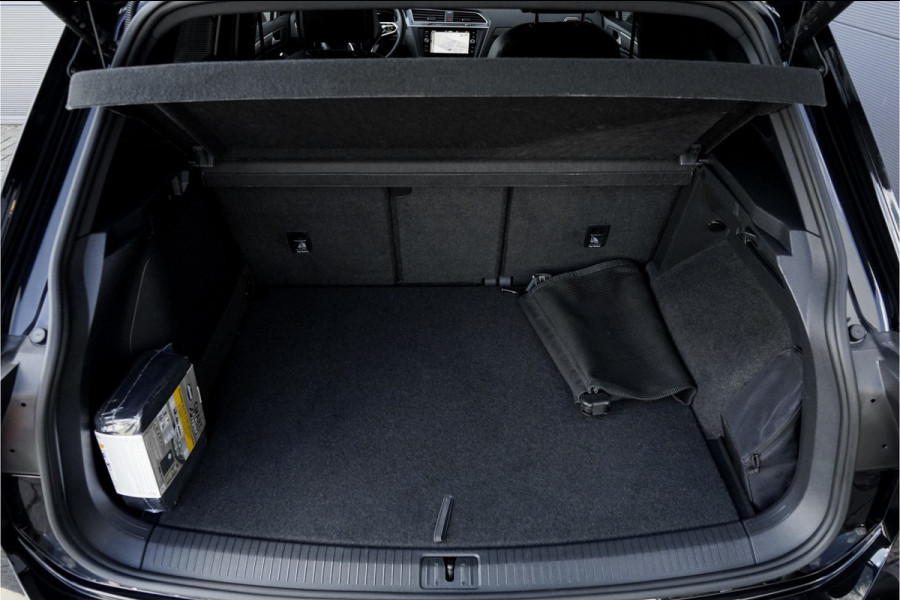 Volkswagen Tiguan 1.4 TSI eHybrid R-Line Black Pack ACC Stuur & Stoelverw Camera