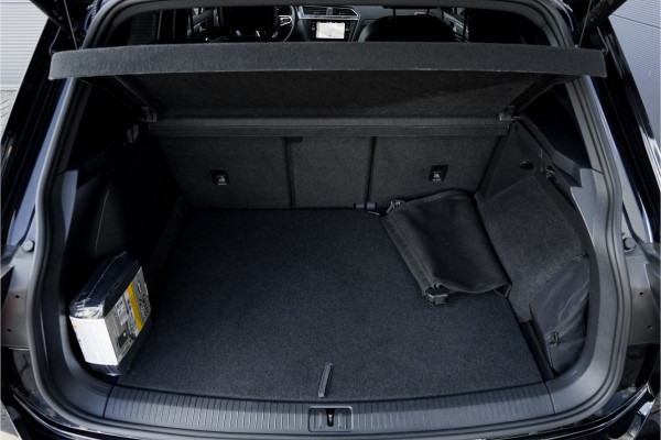 Volkswagen Tiguan 1.4 TSI eHybrid R-Line Black Pack ACC Stuur & Stoelverw Camera