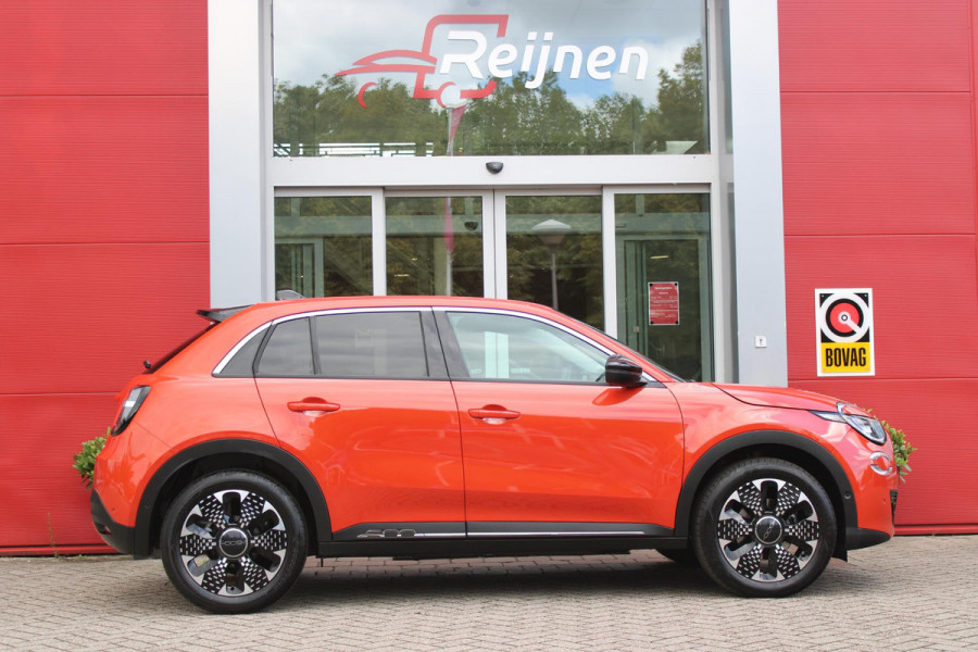 Fiat 600 1.2 110PK Hybrid LA PRIMA | NAVIGATIE | LEDEREN BEKLEDING | ELEKTRISCH BEDIENBARE BESTUURDERSSTOEL MET MASSAGE FUNCTIE | VOORSTOELEN VERWARMD | KEYLESS ENTRY | ADAPTIVE CRUISE CONTROL | SCHAKELFLIPPERS | APPLE CARPLAY | ACHTERUITRIJ CAMERA | DODEHOEKDETECTIE | DAB+ RADIO | DRAADLOOS LADEN |