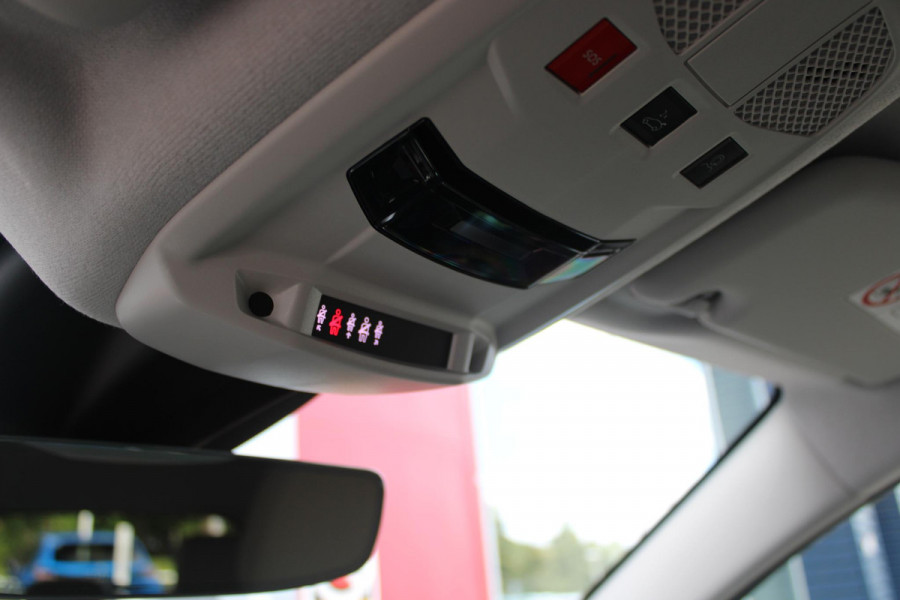Fiat 600 1.2 110PK Hybrid LA PRIMA | NAVIGATIE | LEDEREN BEKLEDING | ELEKTRISCH BEDIENBARE BESTUURDERSSTOEL MET MASSAGE FUNCTIE | VOORSTOELEN VERWARMD | KEYLESS ENTRY | ADAPTIVE CRUISE CONTROL | SCHAKELFLIPPERS | APPLE CARPLAY | ACHTERUITRIJ CAMERA | DODEHOEKDETECTIE | DAB+ RADIO | DRAADLOOS LADEN |