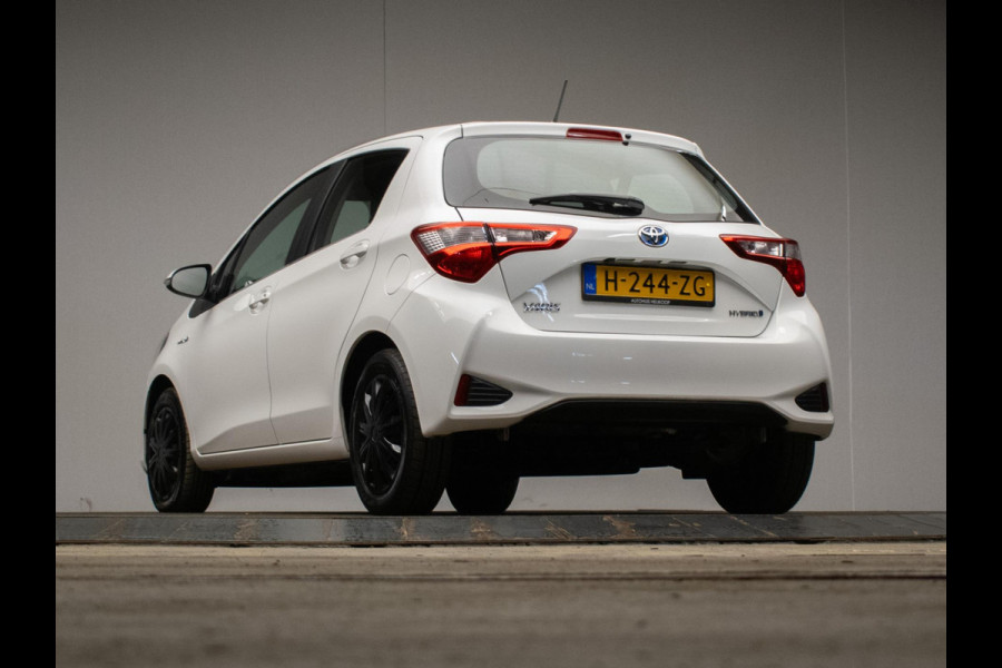 Toyota Yaris 1.5 Hybrid Active (NAVI,LED,CRUISE,CAMERA,SPORTSTOELEN,CLIMATE,GETINT,PDC,NETTESTAAT)