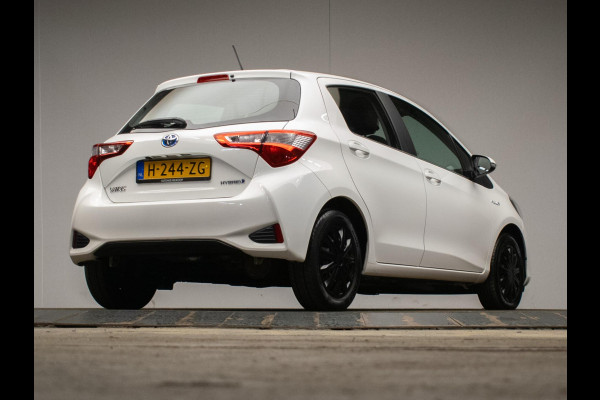 Toyota Yaris 1.5 Hybrid Active (NAVI,LED,CRUISE,CAMERA,SPORTSTOELEN,CLIMATE,GETINT,PDC,NETTESTAAT)