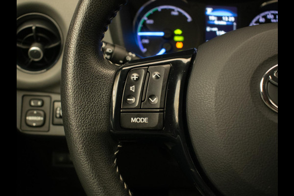 Toyota Yaris 1.5 Hybrid Active (NAVI,LED,CRUISE,CAMERA,SPORTSTOELEN,CLIMATE,GETINT,PDC,NETTESTAAT)