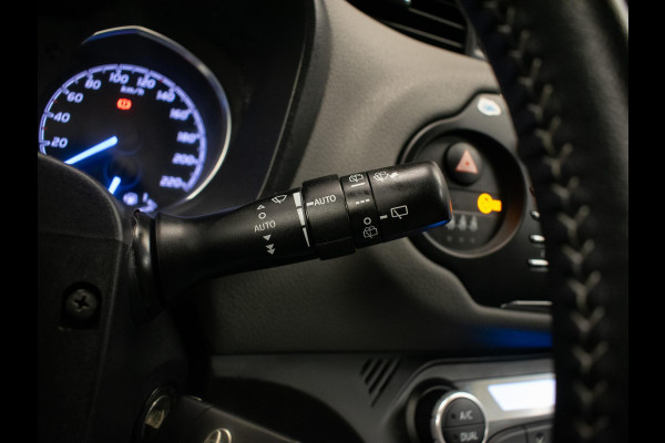 Toyota Yaris 1.5 Hybrid Active (NAVI,LED,CRUISE,CAMERA,SPORTSTOELEN,CLIMATE,GETINT,PDC,NETTESTAAT)