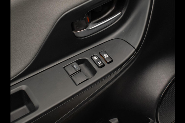 Toyota Yaris 1.5 Hybrid Active (NAVI,LED,CRUISE,CAMERA,SPORTSTOELEN,CLIMATE,GETINT,PDC,NETTESTAAT)