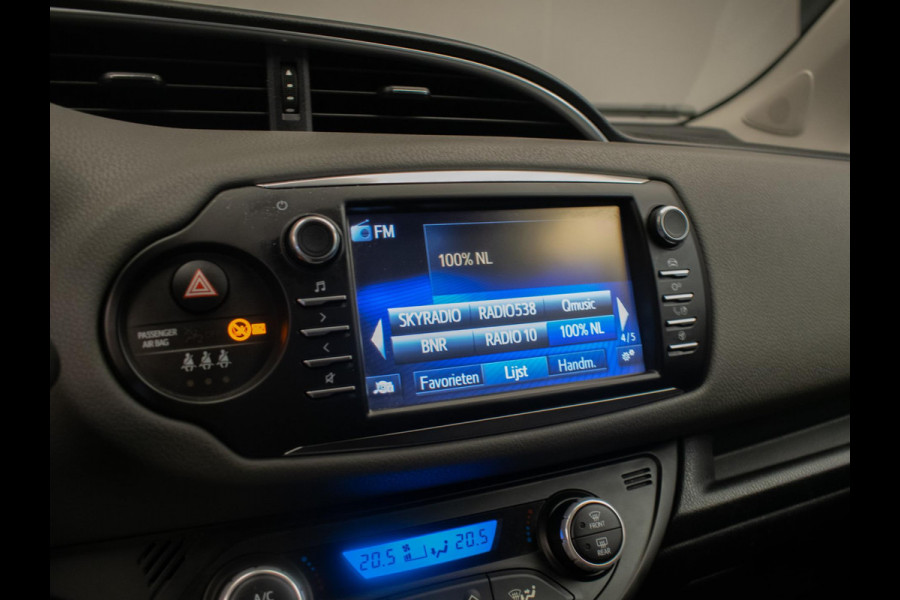 Toyota Yaris 1.5 Hybrid Active (NAVI,LED,CRUISE,CAMERA,SPORTSTOELEN,CLIMATE,GETINT,PDC,NETTESTAAT)