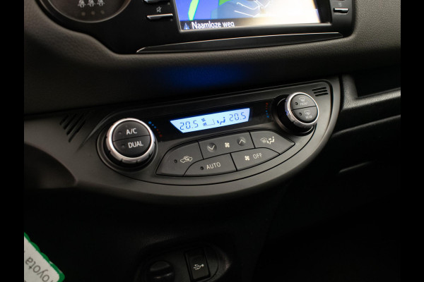 Toyota Yaris 1.5 Hybrid Active (NAVI,LED,CRUISE,CAMERA,SPORTSTOELEN,CLIMATE,GETINT,PDC,NETTESTAAT)
