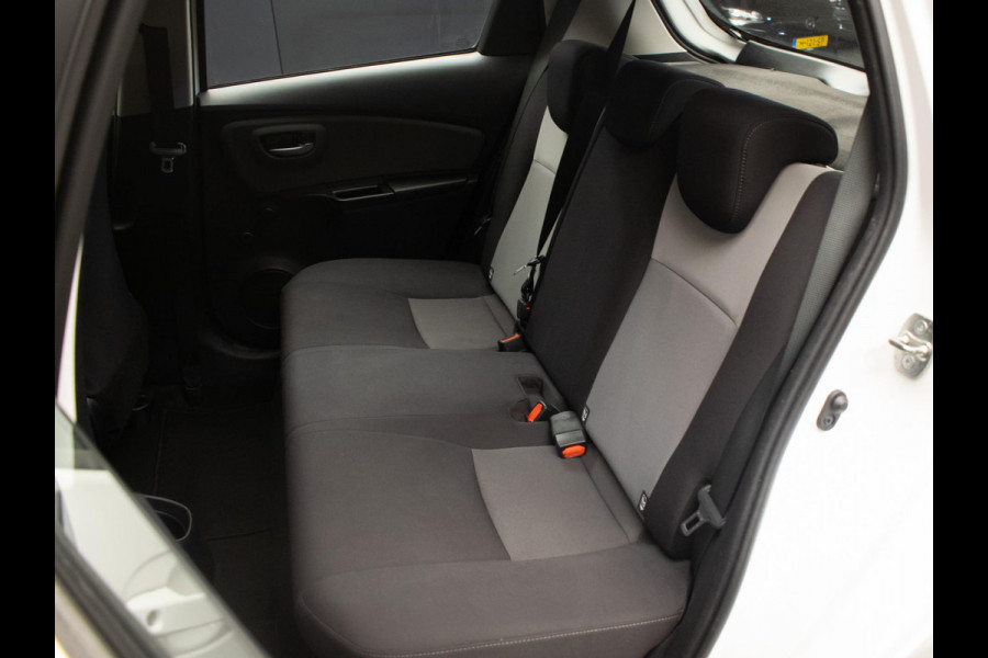 Toyota Yaris 1.5 Hybrid Active (NAVI,LED,CRUISE,CAMERA,SPORTSTOELEN,CLIMATE,GETINT,PDC,NETTESTAAT)