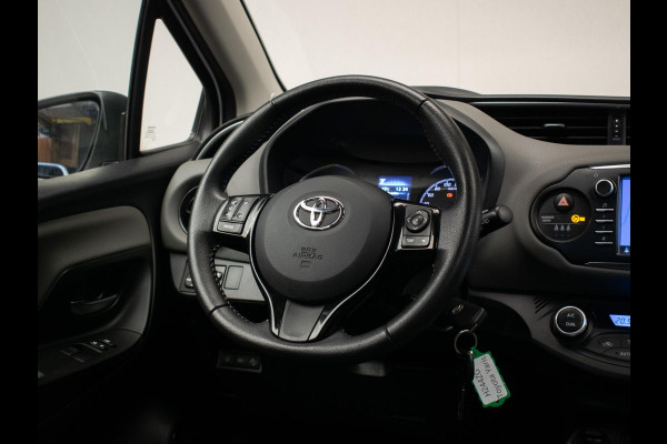 Toyota Yaris 1.5 Hybrid Active (NAVI,LED,CRUISE,CAMERA,SPORTSTOELEN,CLIMATE,GETINT,PDC,NETTESTAAT)