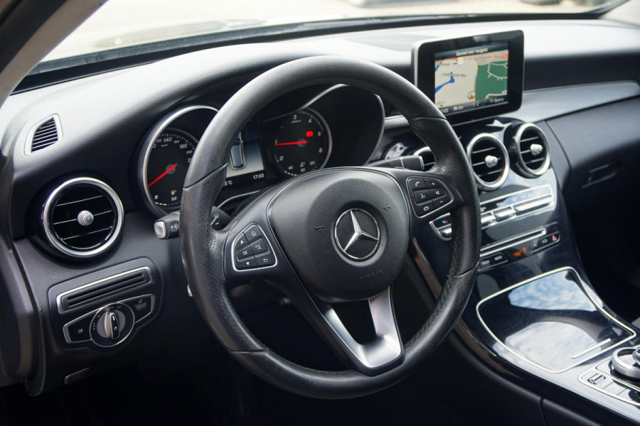 Mercedes-Benz C-Klasse Estate 220 CDI Sport Edition Premium Plus + TREKHAAK / NAVIGATIE / DODEHOEKDETECTIE / STOELVERWARMING