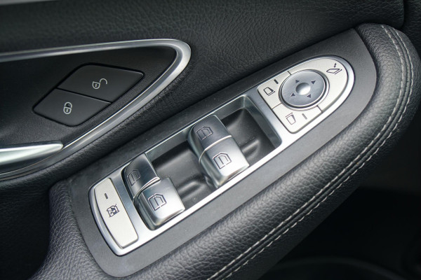 Mercedes-Benz C-Klasse Estate 220 CDI Sport Edition Premium Plus + TREKHAAK / NAVIGATIE / DODEHOEKDETECTIE / STOELVERWARMING
