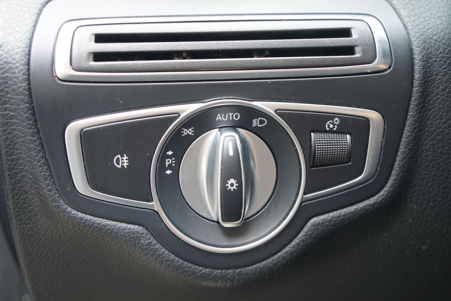 Mercedes-Benz C-Klasse Estate 220 CDI Sport Edition Premium Plus + TREKHAAK / NAVIGATIE / DODEHOEKDETECTIE / STOELVERWARMING