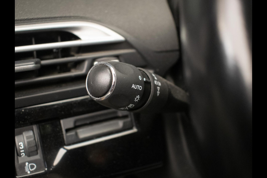 Citroën Grand C4 Spacetourer 1.2 PureTech Shine Sport 7p (PANORAMADAK,NAVI,CAMERA,LMVELGEN,CRUISE,CLIMATE,SPORTSTOELEN,NETTESTAAT)