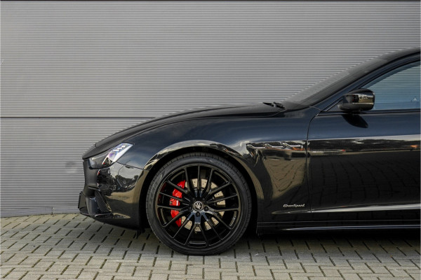 Maserati Ghibli 3.0 V6 Modena SQ4 430PK H/K Schuifdak Stoelventilatie 21"