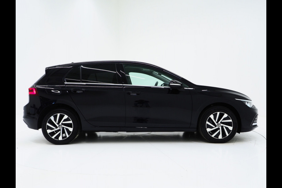 Volkswagen Golf 1.4 eHybrid Style 204PK | Massage | Head Up | Virtual | Keyless | Adaptive Cruise | Carplay | DAB