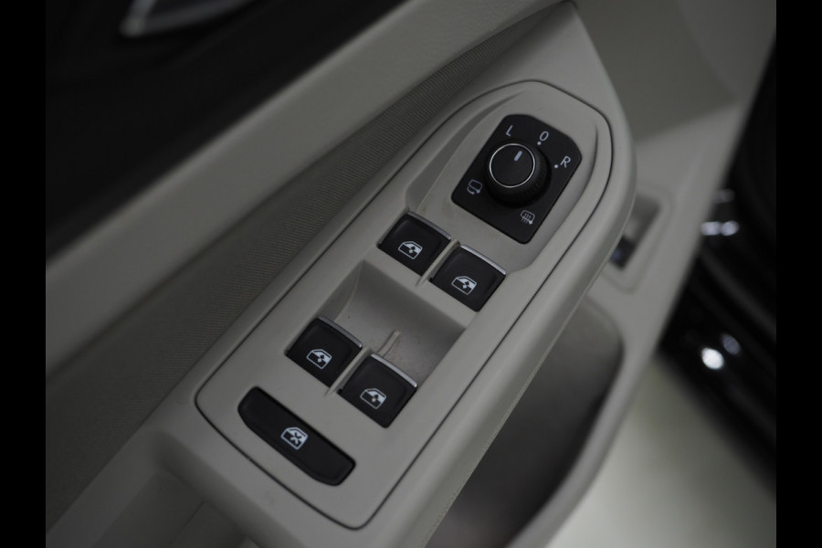 Volkswagen Golf 1.4 eHybrid Style 204PK | Massage | Head Up | Virtual | Keyless | Adaptive Cruise | Carplay | DAB
