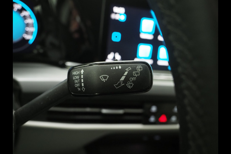 Volkswagen Golf 1.4 eHybrid Style 204PK | Massage | Head Up | Virtual | Keyless | Adaptive Cruise | Carplay | DAB